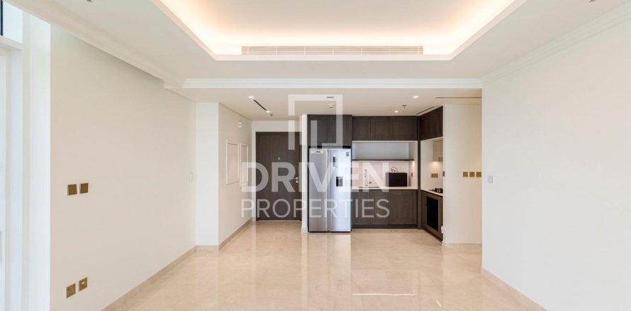 Apartment de 2 dormitorios en EMAAR Beachfront, UAE No. 221506