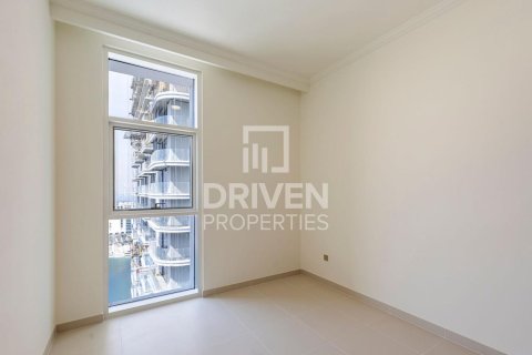 Apartment de 2 dormitorios en EMAAR Beachfront, UAE No. 221506 6
