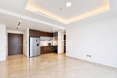 Apartment de 2 dormitorios en EMAAR Beachfront, UAE No. 221506 4