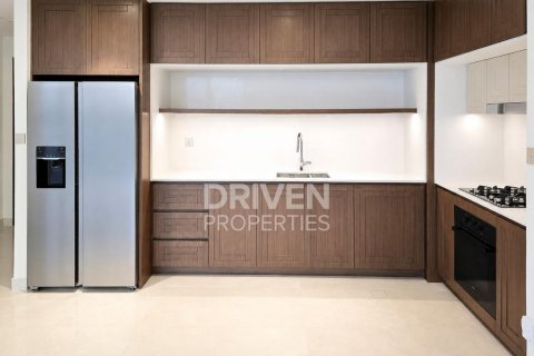 Apartment de 2 dormitorios en EMAAR Beachfront, UAE No. 221506 11