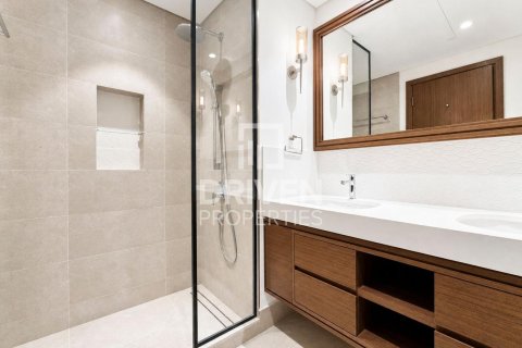 Apartment de 2 dormitorios en EMAAR Beachfront, UAE No. 221506 15