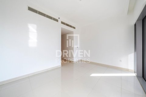 2 bedrooms Apartment in BLVD Crescent, UAE No. 212601 6