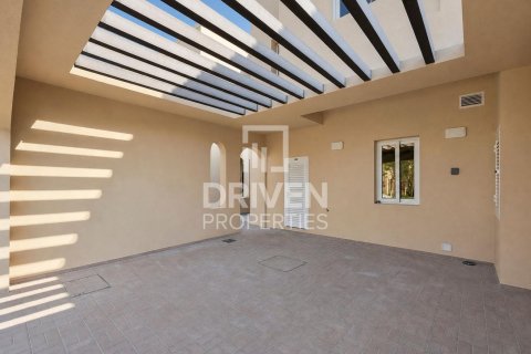 Villa de 3 dormitorios en Bella Casa, UAE No. 223333 22
