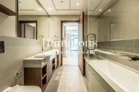 Квартира с 2 спальнями в Bur Dubai, ОАЭ №216981 11