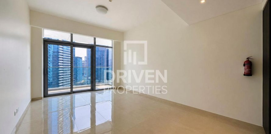 Apartment de 2 dormitorios en Imperial Avenue, UAE No. 214859