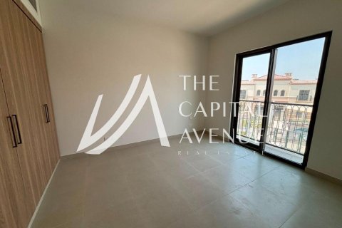 Townhouse de 3 dormitorios en Khalifa City, UAE No. 223595 8