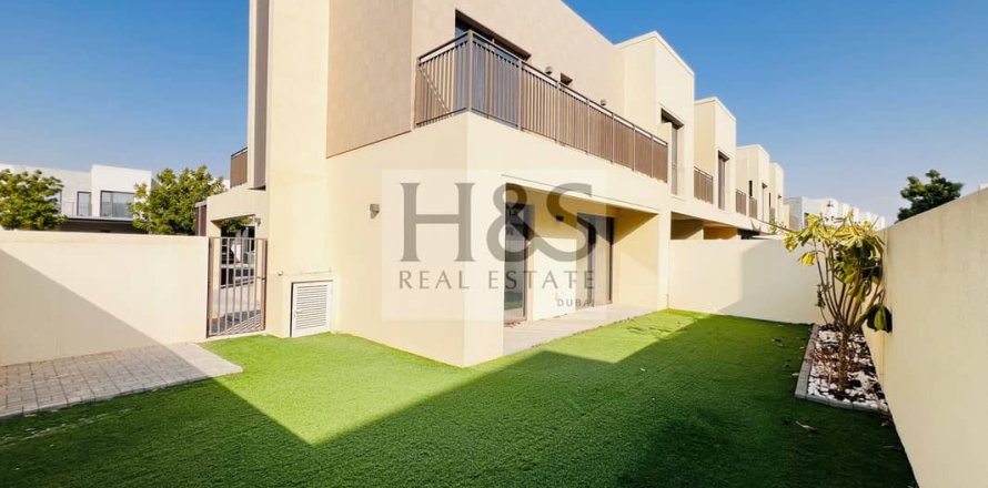 Townhouse de 4 dormitorios en Dubai South (Dubai World Central), UAE No. 112764