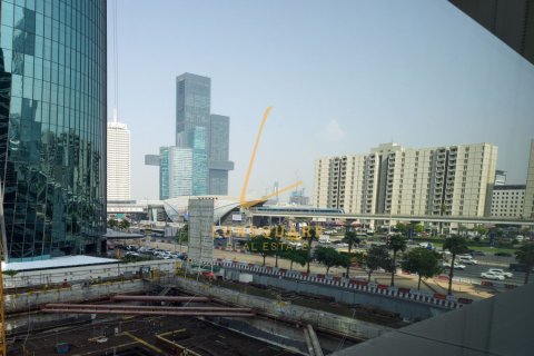 76m² Office in Sheikh Zayed Road, UAE No. 219347 11