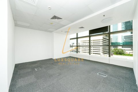 76m² Office in Sheikh Zayed Road, UAE No. 219347 3