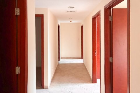 Apartment de 3 dormitorios en Motor City, UAE No. 223450 8