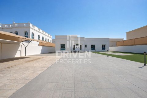 4 bedrooms Villa in Nadd Al Sheba, UAE No. 221473 26
