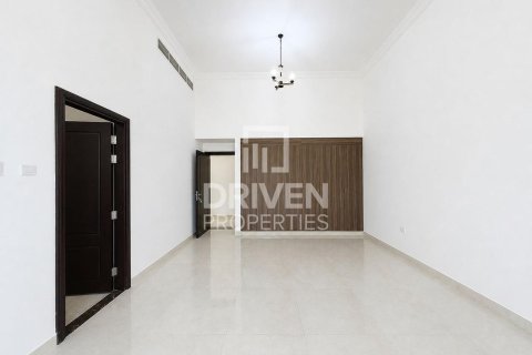 4 bedrooms Villa in Nadd Al Sheba, UAE No. 221473 7