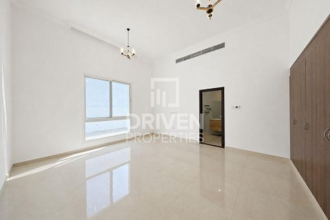 4 bedrooms Villa in Nadd Al Sheba, UAE No. 221473 10