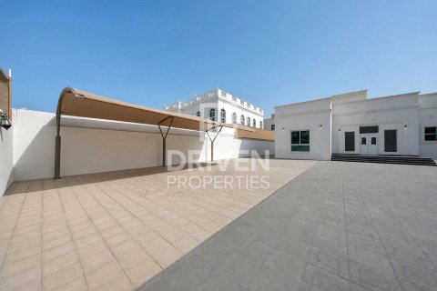 4 bedrooms Villa in Nadd Al Sheba, UAE No. 221473 27