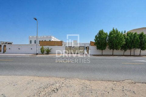 4 bedrooms Villa in Nadd Al Sheba, UAE No. 221473 30