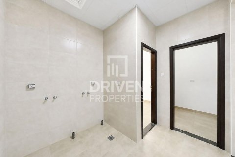 4 bedrooms Villa in Nadd Al Sheba, UAE No. 221473 15