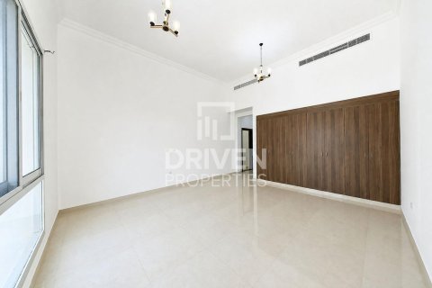 4 bedrooms Villa in Nadd Al Sheba, UAE No. 221473 11