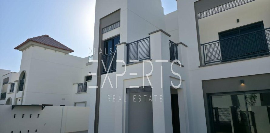 Villa de 4 dormitorios en Al Shamkha, UAE No. 224175