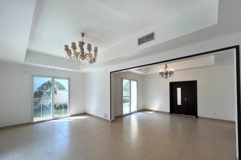 Вилла с 5 спальнями в Dubai Silicon Oasis, ОАЭ №218835 3