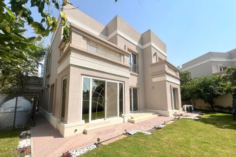 Villa de 5 dormitorios en Dubai Silicon Oasis, UAE No. 218835