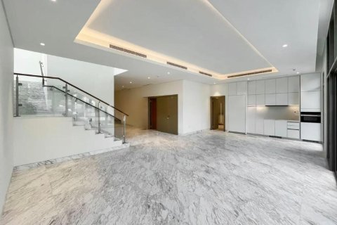 Villa de 4 dormitorios en District One, UAE No. 197359