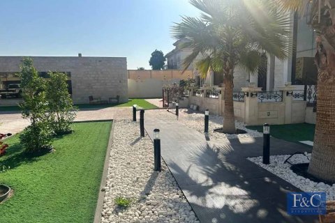 Villa de 6 dormitorios en Al Barsha 2, UAE No. 153808 5