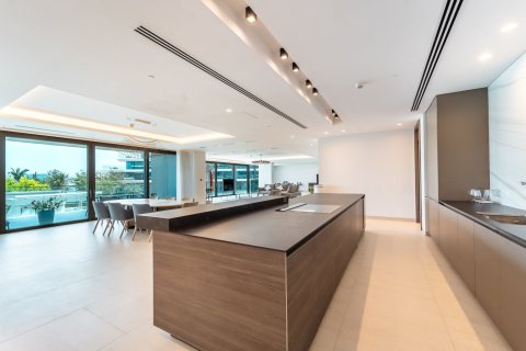 3 bedrooms Apartment in Dubai, UAE No. 217197 9
