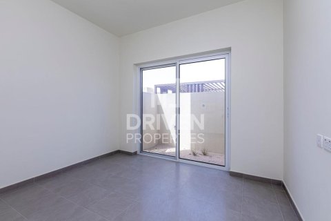 Квартира с 2 спальнями в EMAAR South, ОАЭ №207510 11