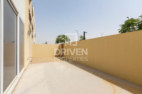 Квартира с 2 спальнями в EMAAR South, ОАЭ №207510 19