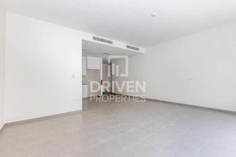 Квартира с 2 спальнями в EMAAR South, ОАЭ №207510 3