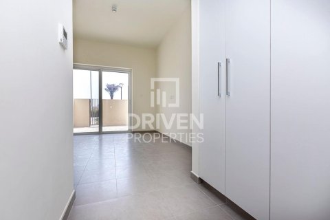 Квартира с 2 спальнями в EMAAR South, ОАЭ №207510 7