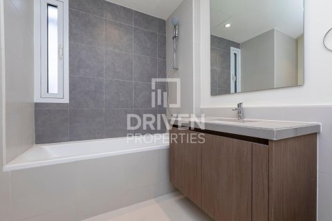 Квартира с 2 спальнями в EMAAR South, ОАЭ №207510 17