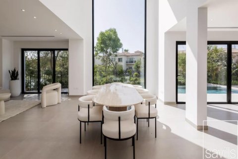 5 bedrooms Villa in Jumeirah Islands, UAE No. 211062