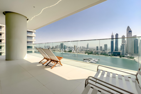 3 bedrooms Apartment in EMAAR Beachfront, UAE No. 28968
