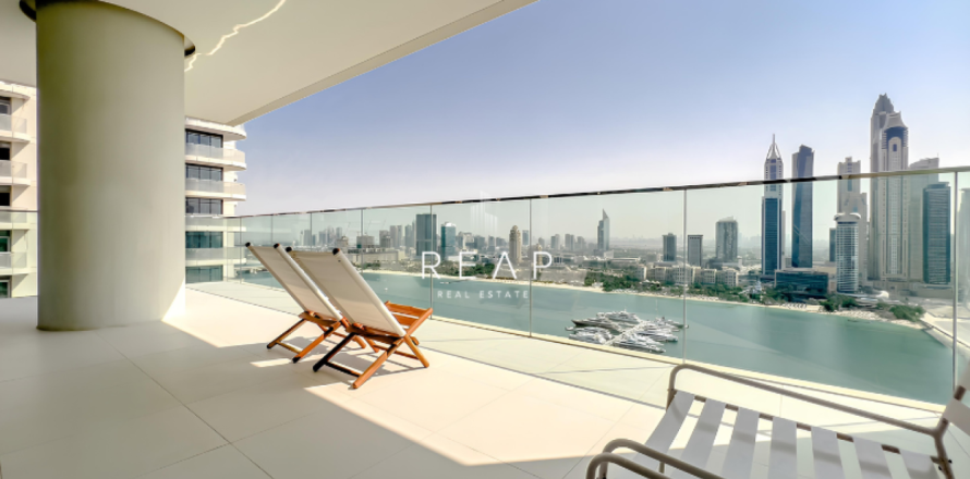 3 bedrooms Apartment in EMAAR Beachfront, UAE No. 28968