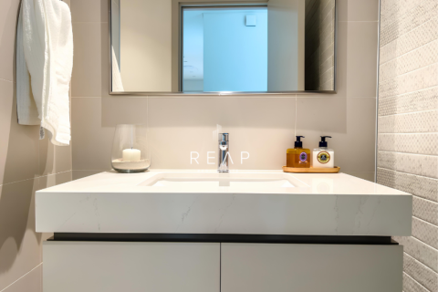 3 bedrooms Apartment in EMAAR Beachfront, UAE No. 28968 28