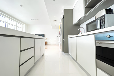 3 bedrooms Apartment in EMAAR Beachfront, UAE No. 28968 7