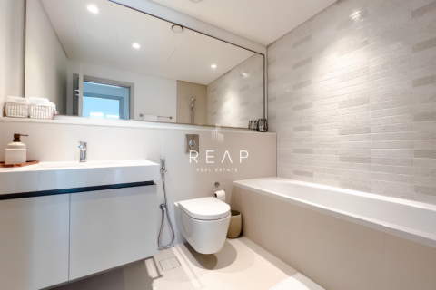 3 bedrooms Apartment in EMAAR Beachfront, UAE No. 28968 25
