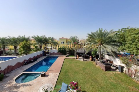 Villa de 3 chambres à Legacy, UAE No. 78447 11