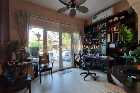 Villa de 3 chambres à Legacy, UAE No. 78447 5