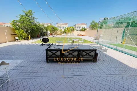 3 bedrooms Villa in Jumeirah Village Circle, UAE No. 208390 10