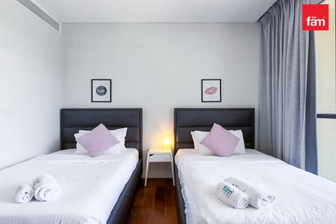 Apartment de 2 dormitorios en City Walk, UAE No. 213344 11