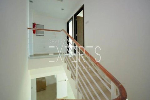 Townhouse de 2 dormitorios en Al Ghadeer, UAE No. 222063 8