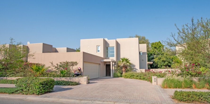 Villa de 3 dormitorios en Arabian Ranches, UAE No. 223420