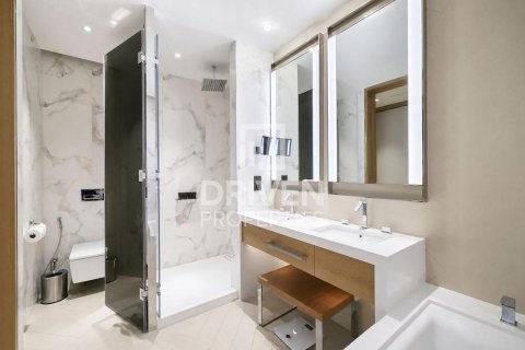 Apartment de 2 dormitorios en The Address Residences Dubai Opera, UAE No. 223185 18