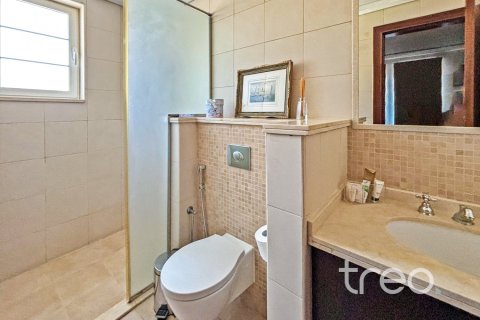 4 bedrooms Villa in Legacy, UAE No. 220765 16