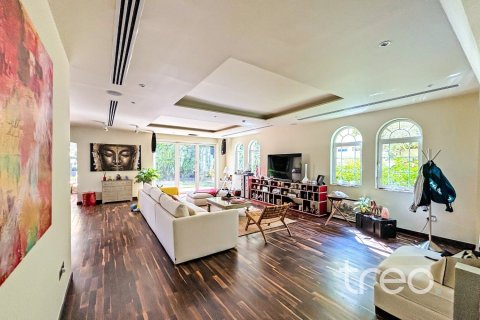 4 bedrooms Villa in Legacy, UAE No. 220765 6