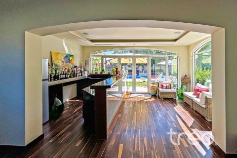 4 bedrooms Villa in Legacy, UAE No. 220765 10