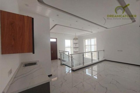 Вилла с 4 спальнями в Al Yasmeen, ОАЭ №27998 9