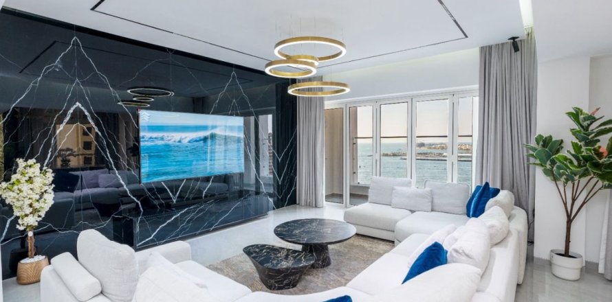 Apartment de 4 dormitorios en Dubai, UAE No. 142405